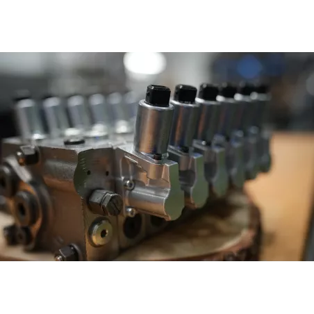 Walvoil DPX100 Proportional Valve with 6 Functions