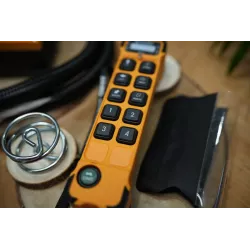 Juuko 1000 Radio Remote Panel – 10 Buttons, 12–24VDC, 100m Range