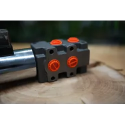 24V Solenoid Directional Valve 90 L/min 6/2 Divider for 3rd Function