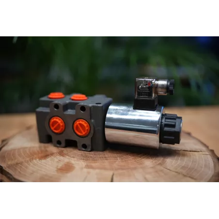 12V Solenoid Directional Valve 90 L/min, 6/2 Divider for 3rd Function