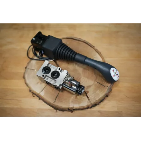 Indemar Hydraulic 3rd Divider for Tractor Loader + Joystick, 50 L/Min (13 GPM)