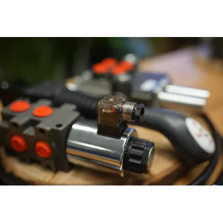 Hydraulic Valve Kit 3 Functions 80 L/Min 21 GPM with Joystick