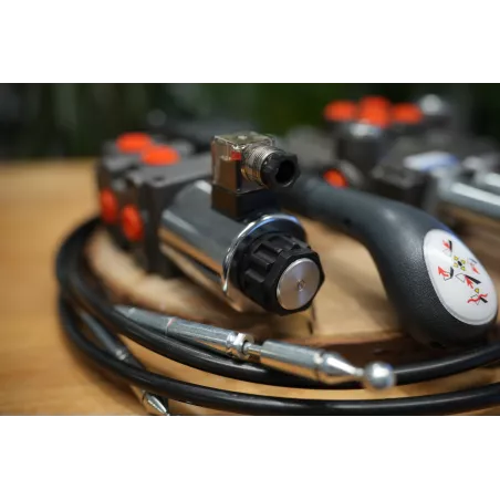 Hydraulic Valve Kit 3 Functions 80 L/Min 21 GPM with Joystick