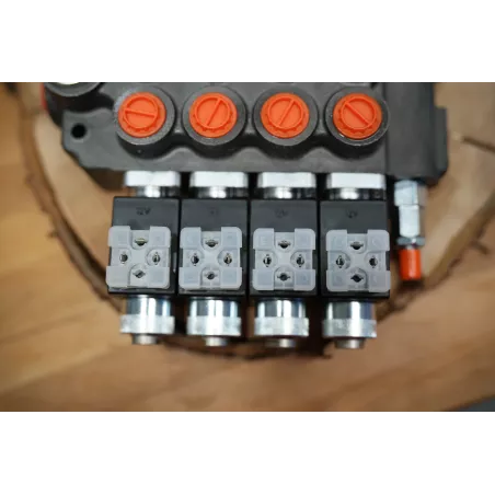Badestnost 4-Spool Hydraulic Electric Directional Valve – 12VDC, 13 GPM