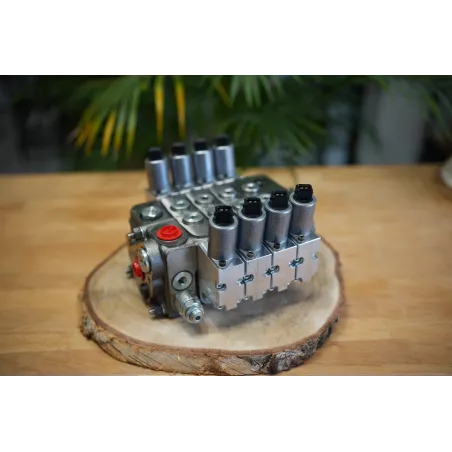 Proportional Valve Walvoil DPX50 4 Functions Hydraulic Control Valve