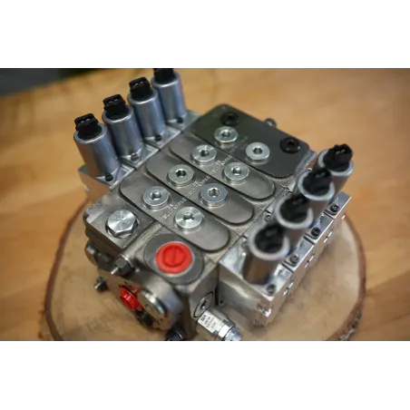 Proportional Valve Walvoil DPX50 4 Functions Hydraulic Control Valve