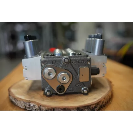 Proportional Valve Walvoil DPX50 4 Functions Hydraulic Control Valve