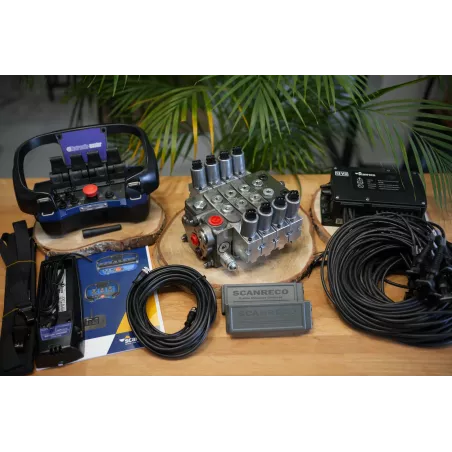 Electric Valve Walvoil DPX050 4 Sections + Scanreco Mini G2B Remote