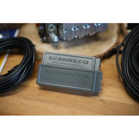 Electric Valve Walvoil DPX050 4 Sections + Scanreco Mini G2B Remote