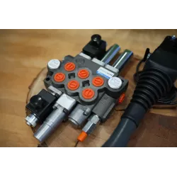 Hydraulic Valve Kit 3 Function 40l/min (11GMP) Monoblock 2p40 with one float function + Third Electric + Joystick