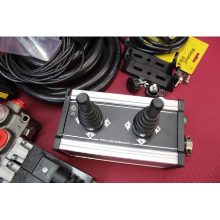 Galtech Directional Control Valve 4-Spool 60 L/Min Q45 (16 GPM) + Control Panel With 2 Joystick With Cables 24V