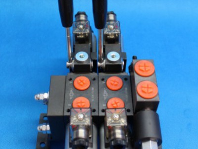 2 spool hydraulic control valve