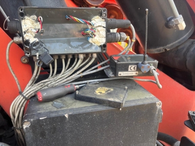 Palfinger crane with Danfoss modules PVEA-DI PVEH-DI new radio remote